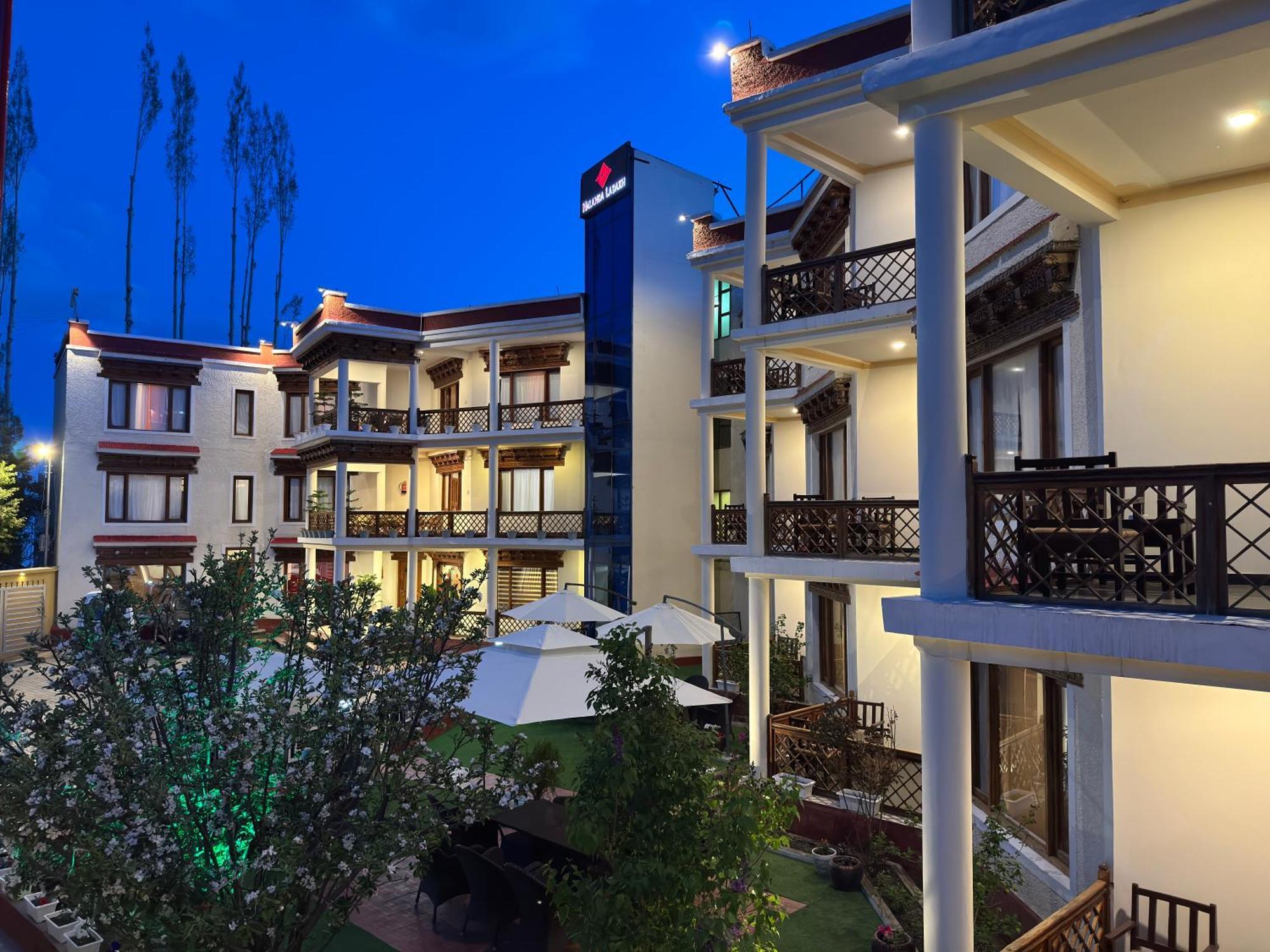 Hotel Nalanda Ladakh Leh Buitenkant foto