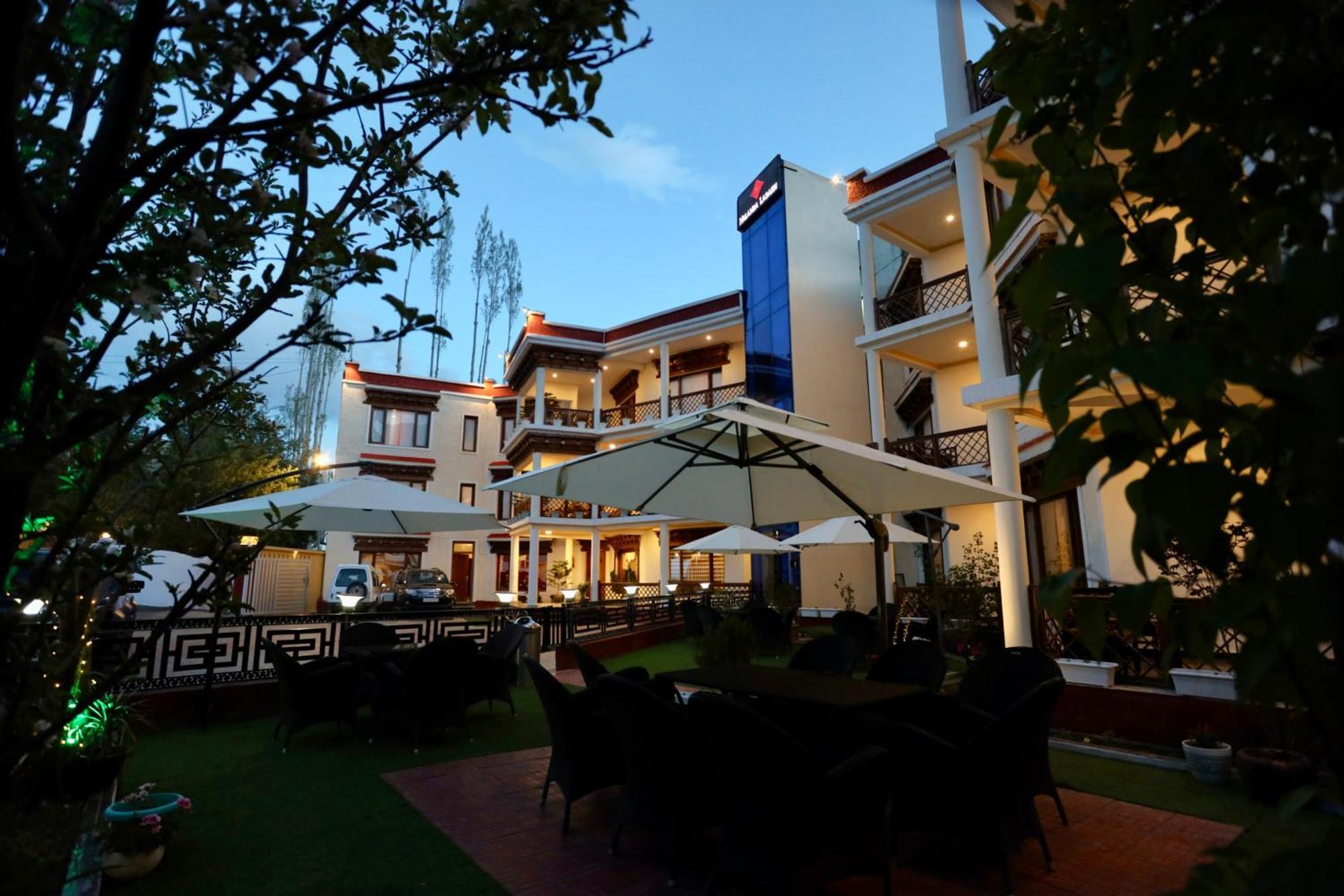 Hotel Nalanda Ladakh Leh Buitenkant foto