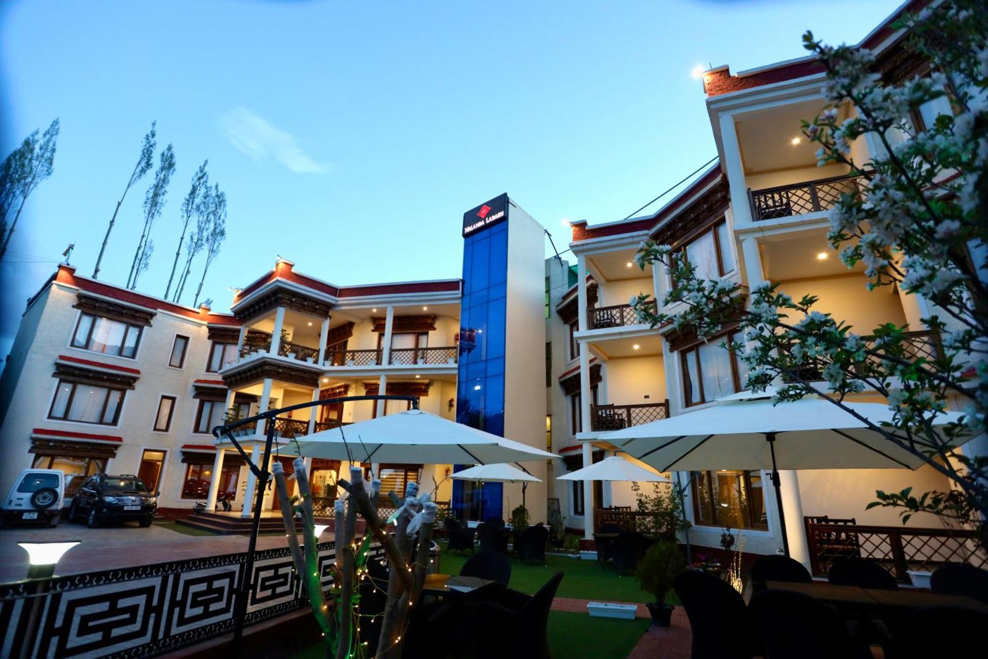 Hotel Nalanda Ladakh Leh Buitenkant foto